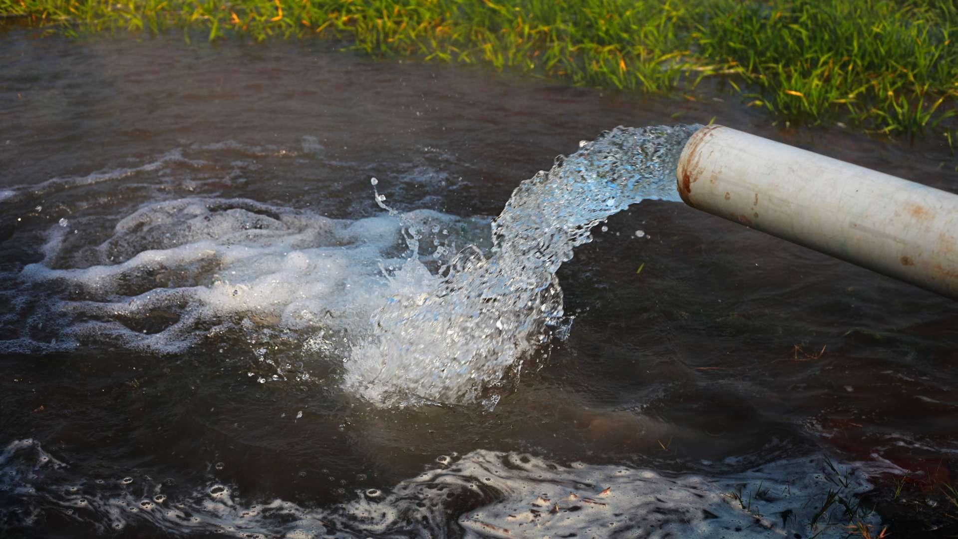 Istres: une fuite d'eau entraîne la fermeture du boulevard Victor Hugo