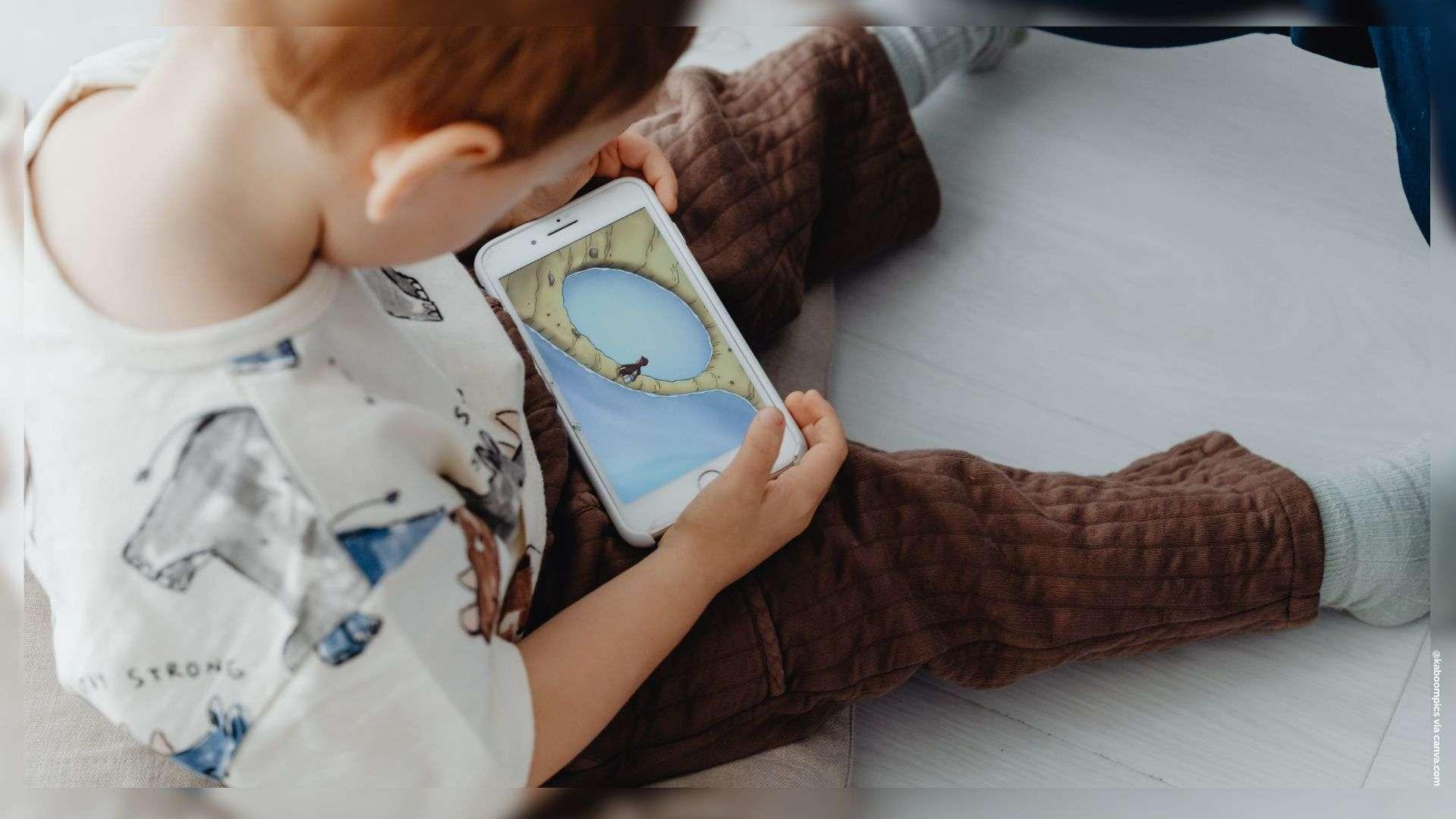 "Pas d'écran avant six ans" : les écrans "altèrent durablement santé et capacités intellectuelles" des enfants