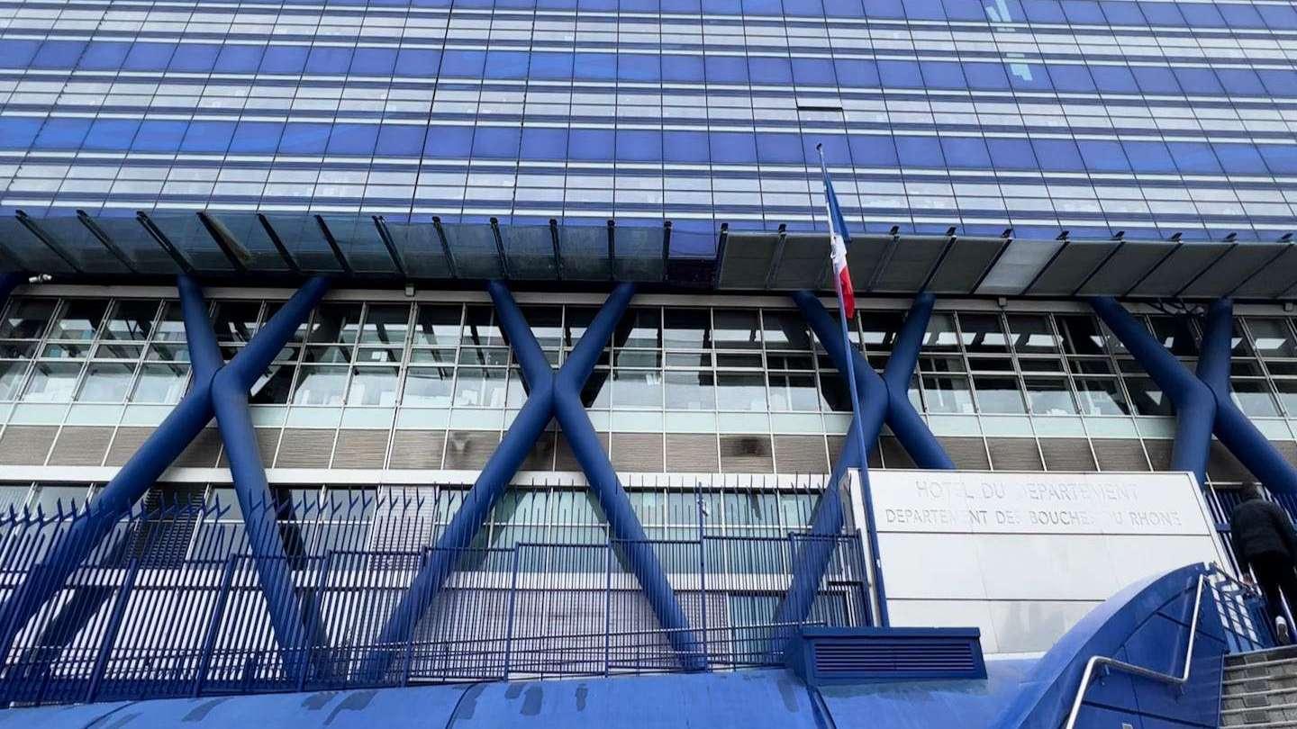 Protection de l'enfance : un avocat marseillais porte plainte contre le Département et Martine Vassal