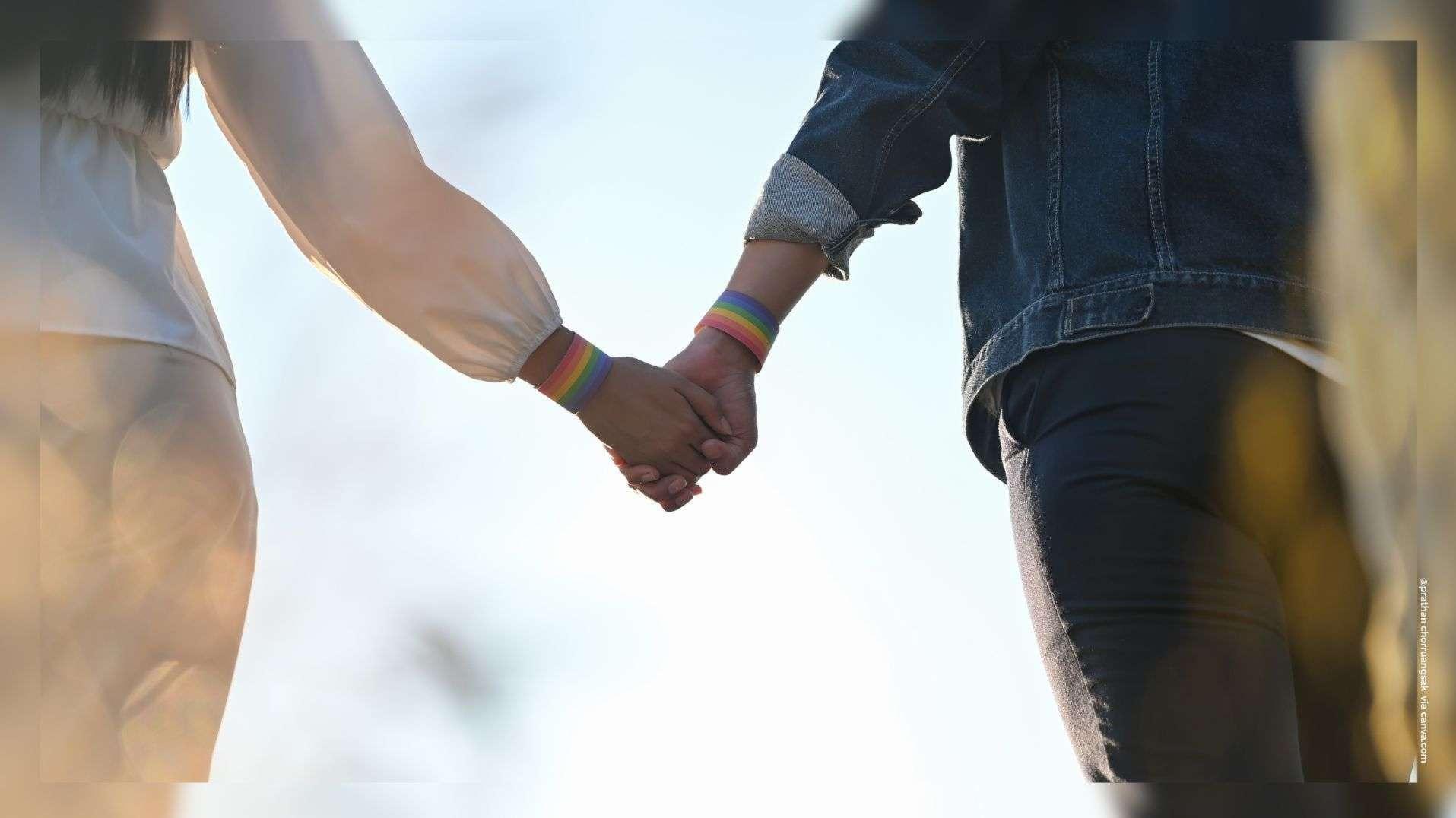 "Les mentalités ont évolué" : des jeunes un peu moins "hétéro", un peu plus LGBT+