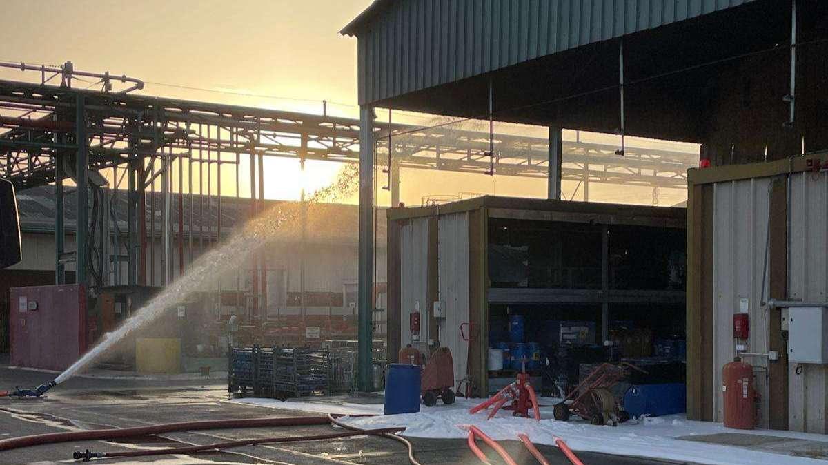 Incendie à Rognac : baignade interdite dans l'étang de Berre
