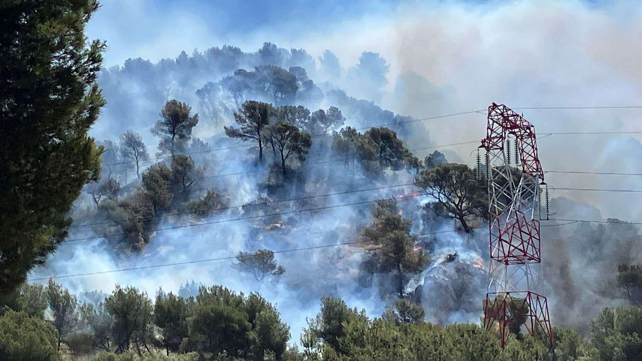 Incendie Pennes-Mirabeau/ Estaque: le préfet répond aux critiques