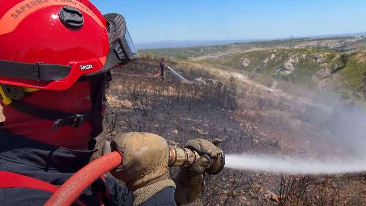 Plus de 90 pompiers mobilisés sur un feu de 3 hectares à Eyragues