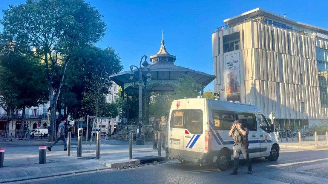 Evacuation de mineurs isolés à Marseille : la ville condamne une expulsion qui "laisse des jeunes à la rue à la veille de la rentrée scolaire"