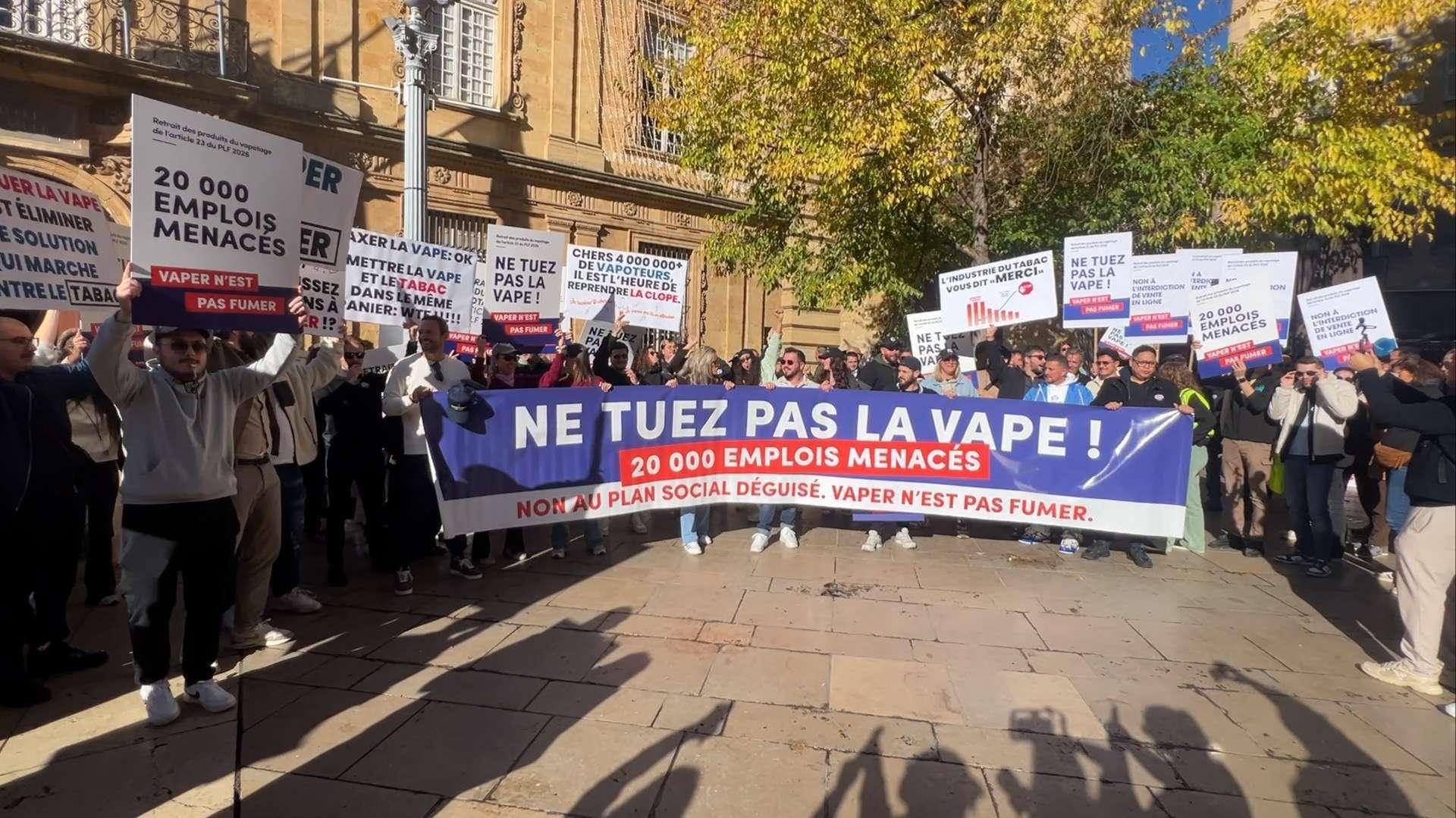 "Ne tuez pas la vape" : plus de 200 manifestants à Aix pour sauver des milliers d’emplois et un outil de sevrage tabagique