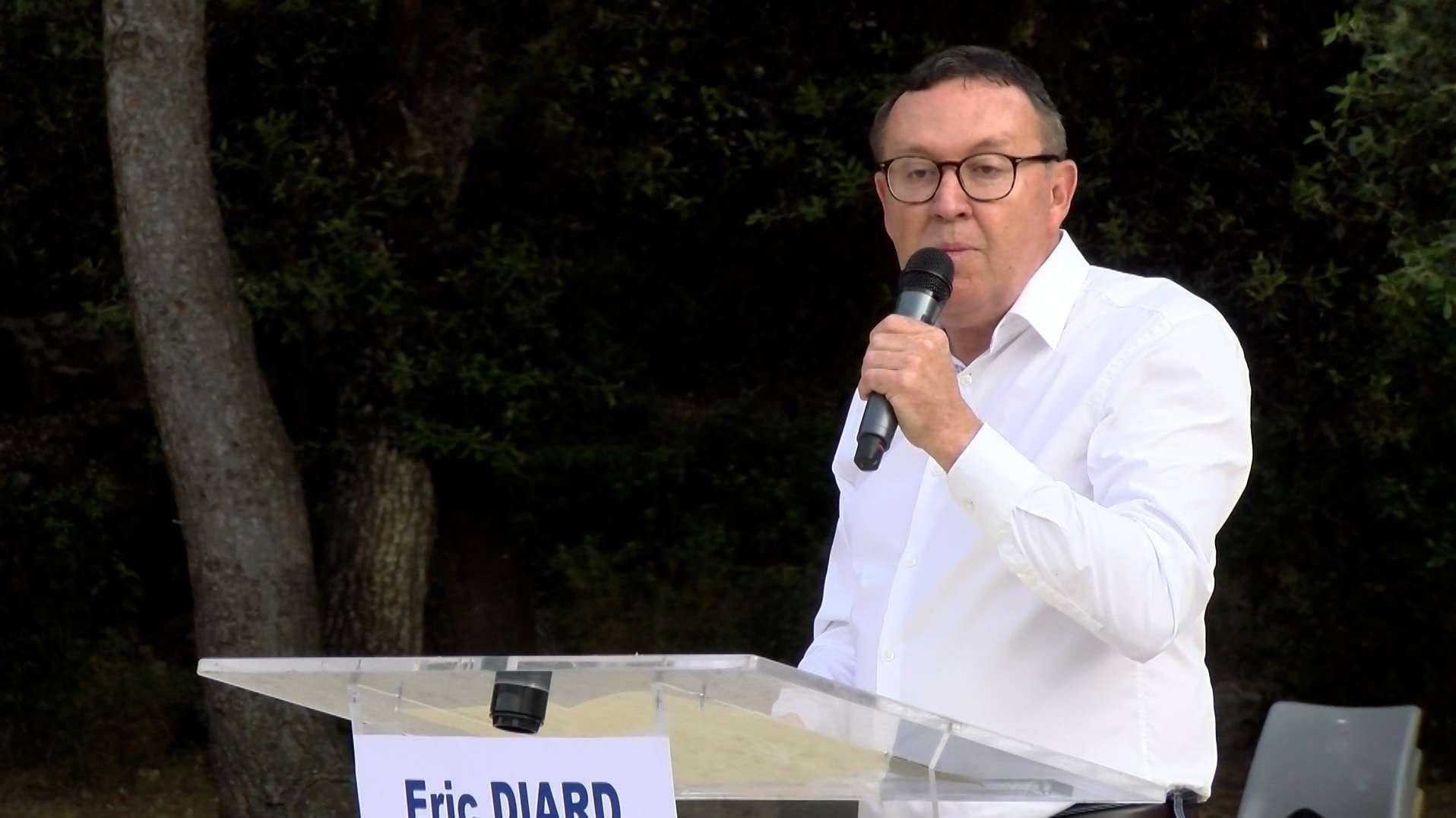 Éric Diard annonce sa candidature aux municipales à Sausset-les-Pins : "Il faut être fort et expérimenté"