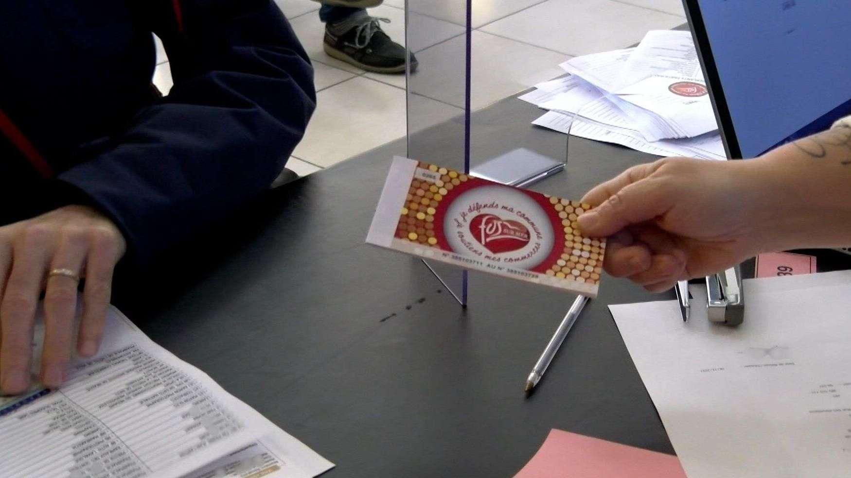 Opération Chéquiers à Fos-sur-Mer : dates et documents pour retirer vos 100€ de bons d'achat