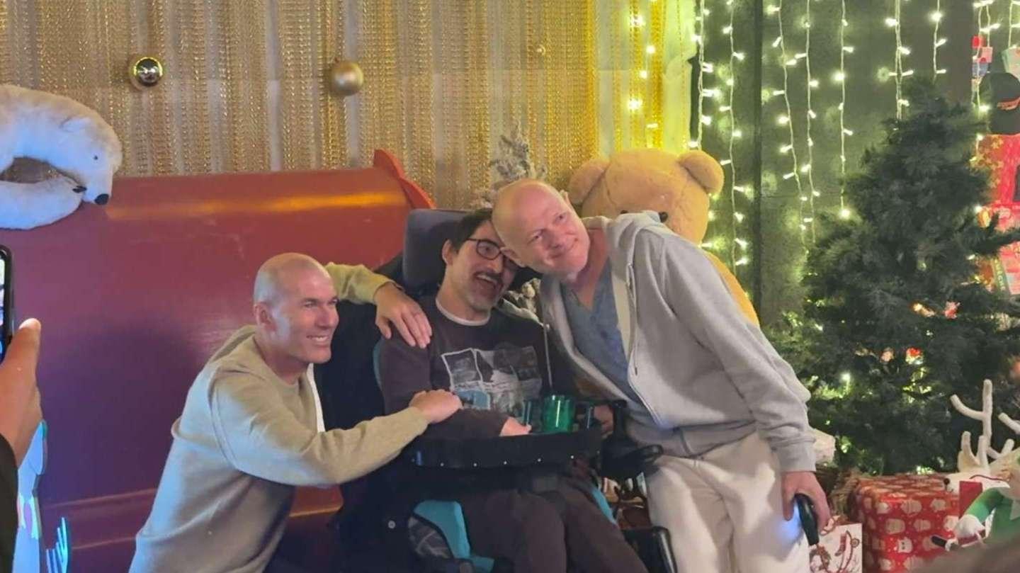 À Martigues, Zidane, Soprano, Michou offrent un Noël magique aux enfants malades