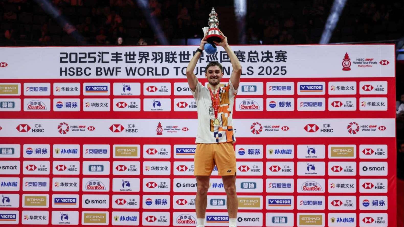 Badminton : "C'était limite improbable", la réaction du Fosséen Christo Popov après son sacre historique aux World Tour Finals