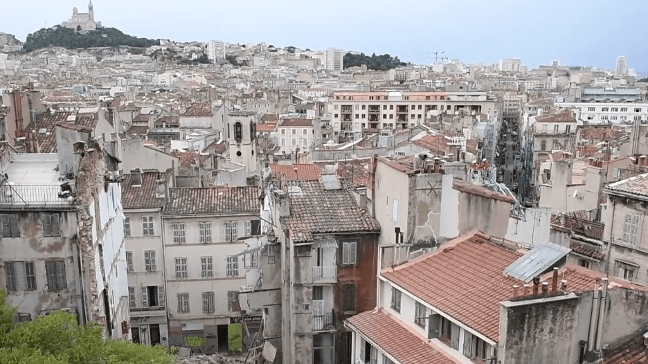 Habitat indigne : "Près de 900 familles" relogées en sécurité grâce au permis de louer, explique David Ytier