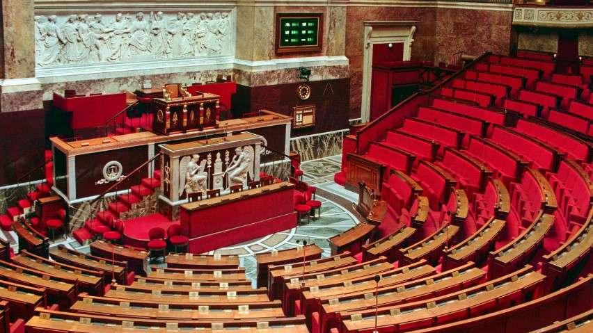 La loi narcotrafic définitivement approuvée