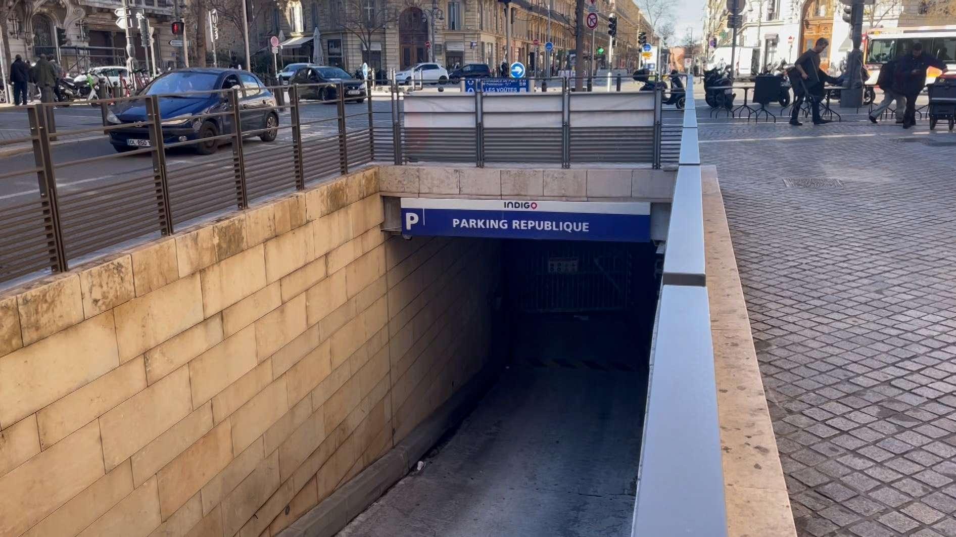 Parking gratuit Noël 2025 : la liste des parkings offerts pour les fêtes à Marseille, Aix, Istres, Salon... 