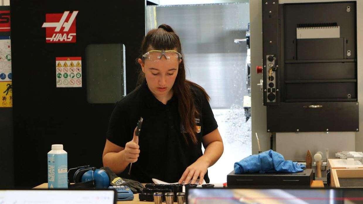 Or, bronze, excellence : les apprentis du CFAI d'Istres brillent aux WorldSkills à Marseille